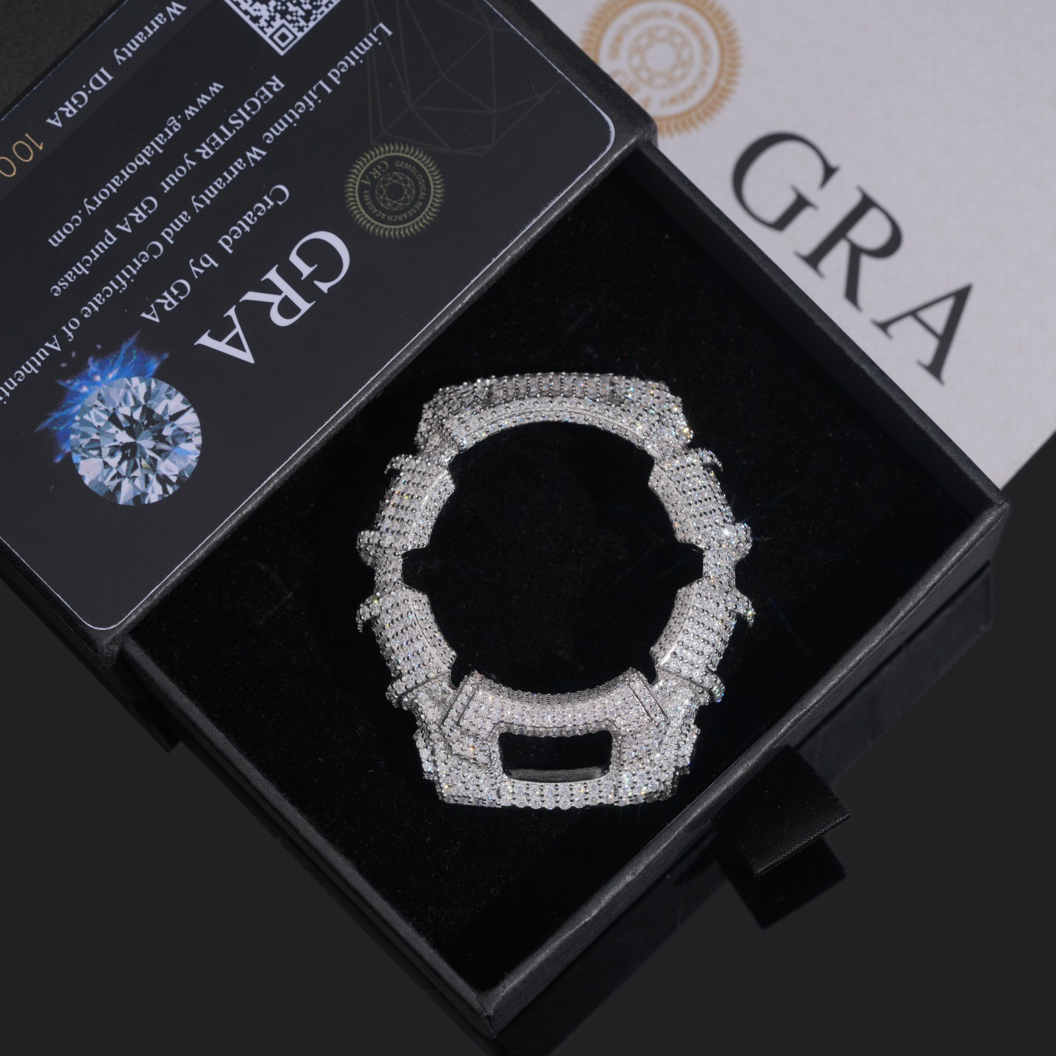 Iced-Out G-Shock Watch Case by - Luxury Watch Level recensione e prezzo
