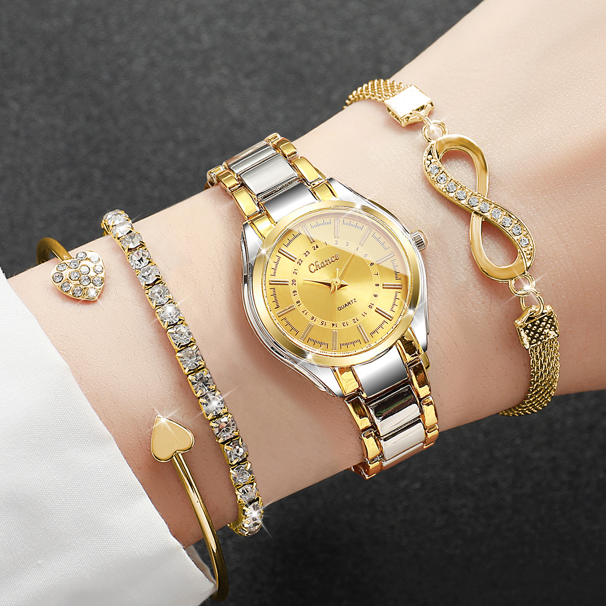 4PCS Elegant Women Watches Bra - Luxury Watch Organizer recensione e prezzo