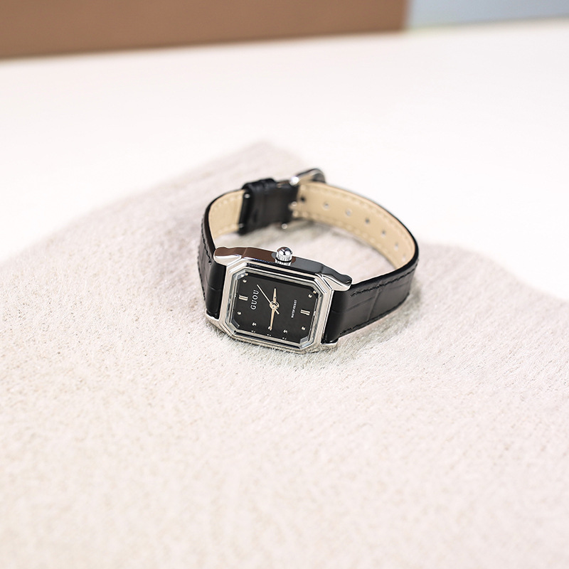 New Classic, Vintage, Hong Kon - Luxury Watch In Hong Kong recensione e prezzo