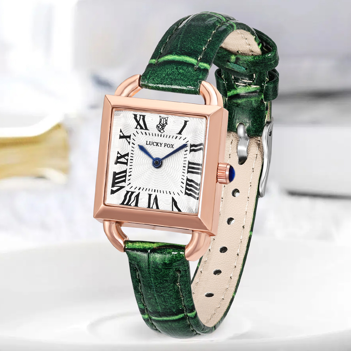 Luxury And Fashionable Women's - Luxury Watch Leather Strap recensione e prezzo