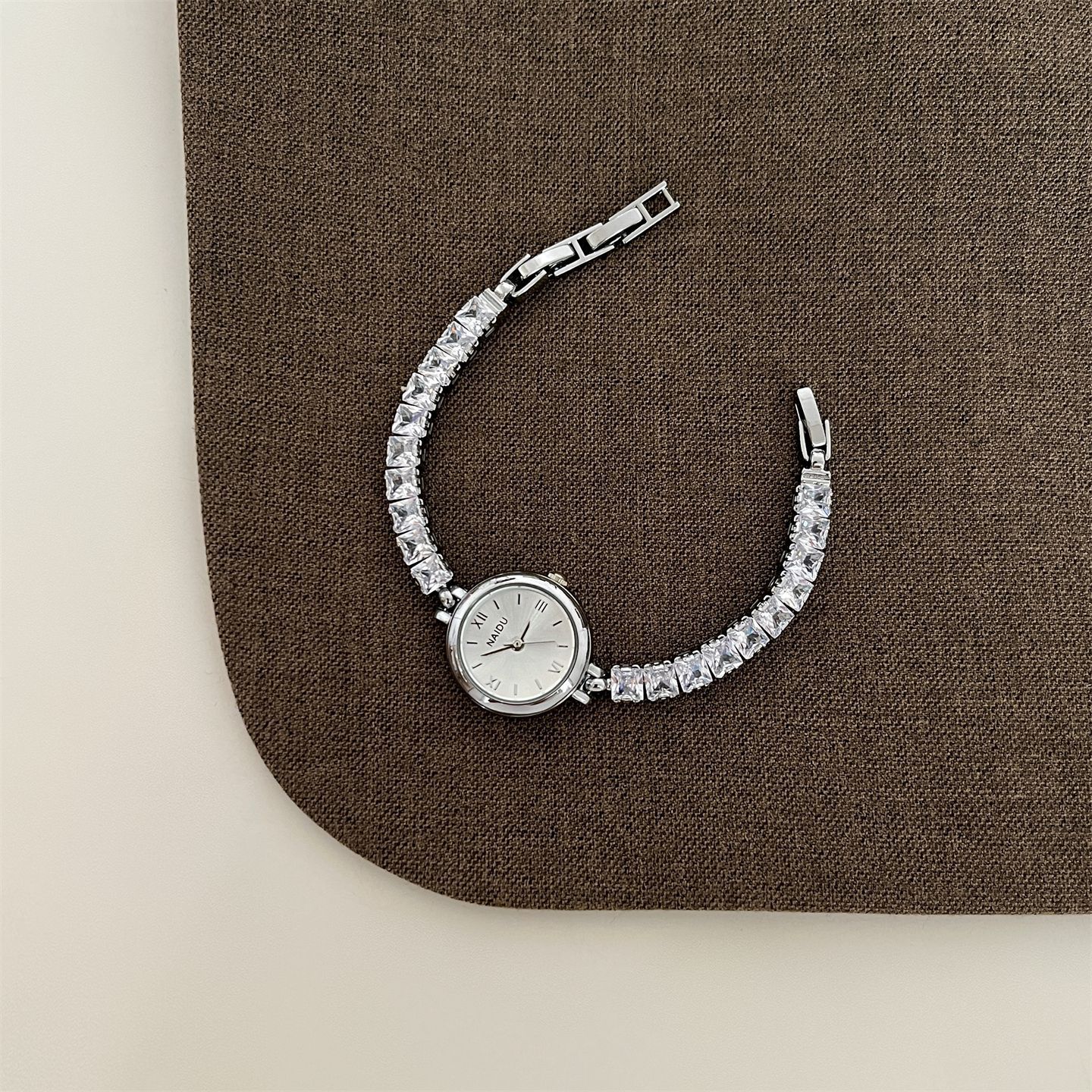 New Fashion Diamond-encrusted  - Luxury Watch Level recensione e prezzo