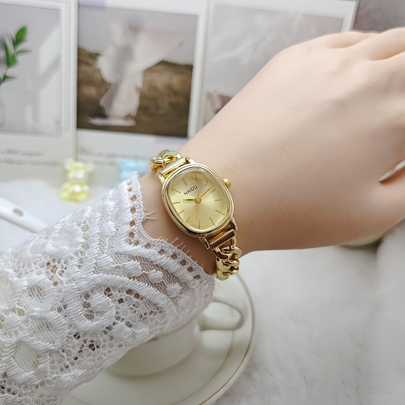 Fashion Women Oval Dial Quartz - Luxury Watch Brand For Women recensione e prezzo