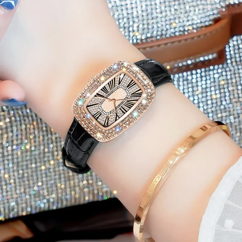 Trendy and fashionable women's - Luxury Watch Leather Strap recensione e prezzo